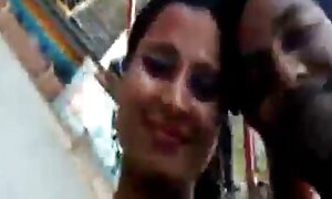 پس از آهسته دویدن ، کودک ورزشی در حمام رابطه کانال سکسی واقعی جنسی برقرار می کند