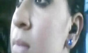 لزبین بالغ لعنتی توسط دوست پسر جوان در لینک کانال فیلم سکسی استرپون