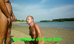 بازی های BDSM لزبین کانال سکسی واقعی با یک مهمان به صورت سه نفری در می آیند